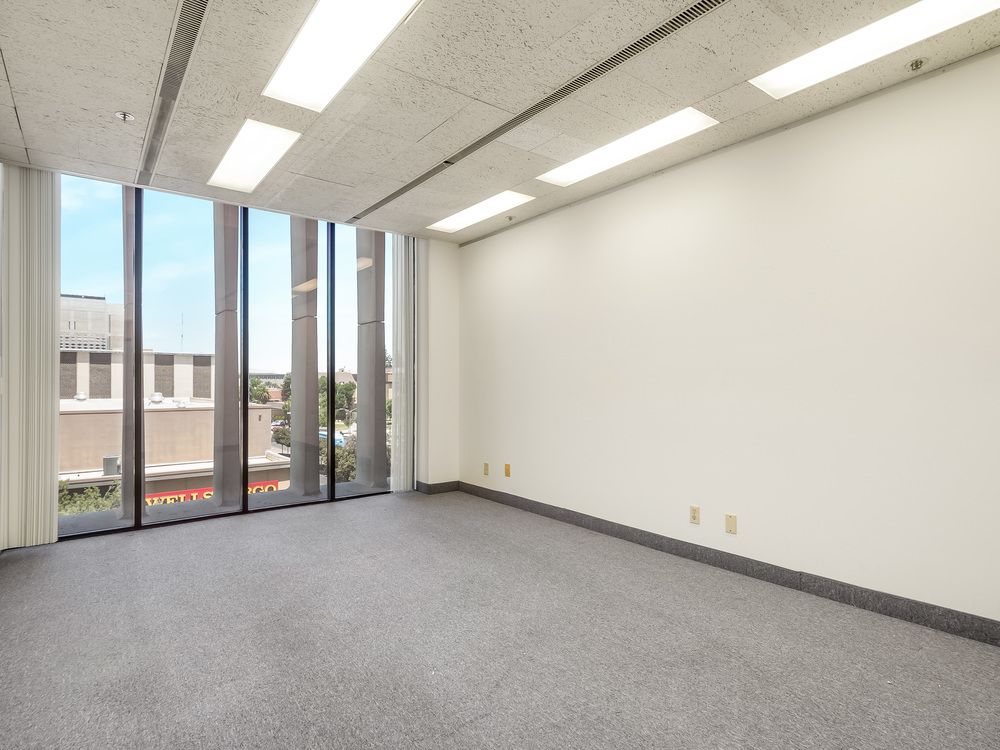 Office Space Available in Excellent Condition & Move-In Ready : 1221 Van Ness Ave, Fresno, CA 93721